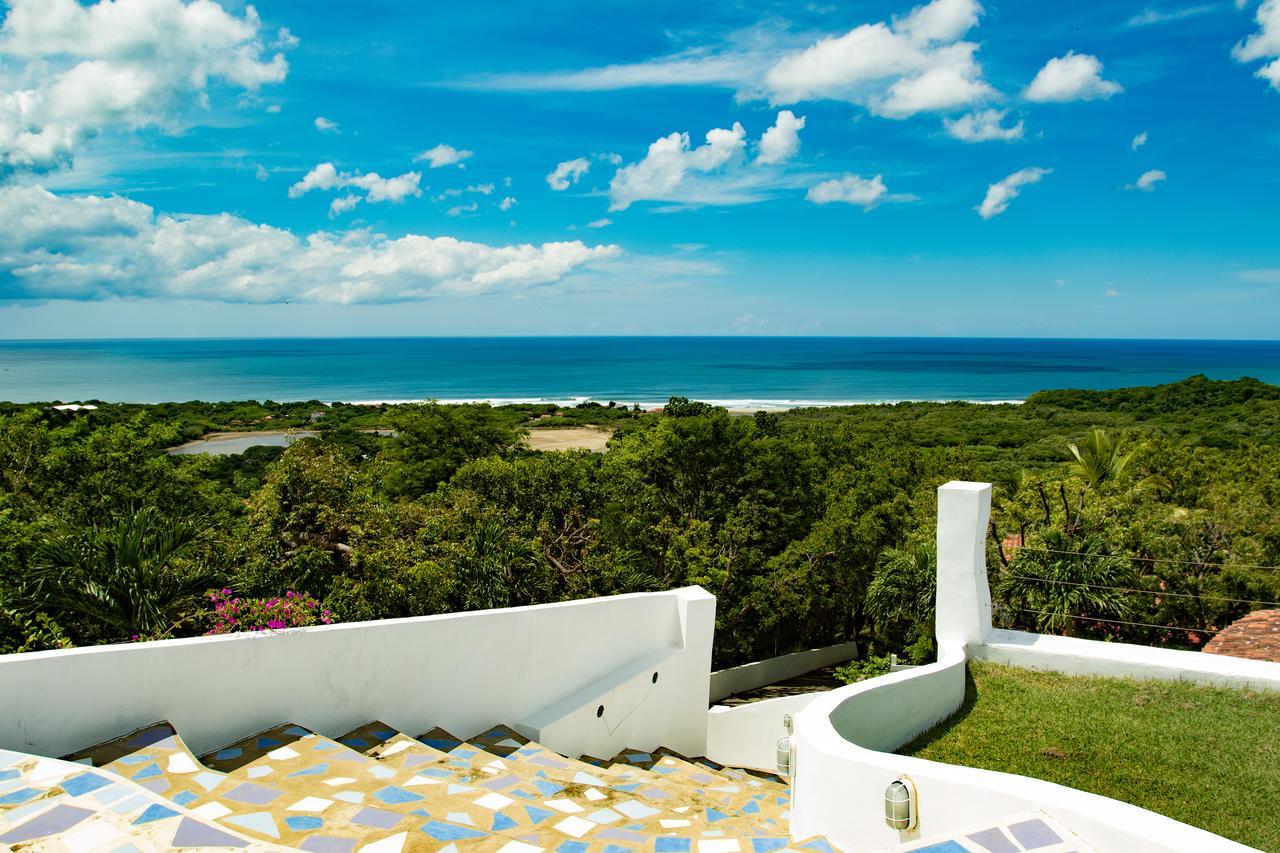 Two Brothers Surf Resort Tola Exterior foto