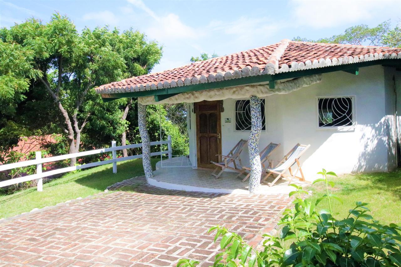 Two Brothers Surf Resort Tola Exterior foto